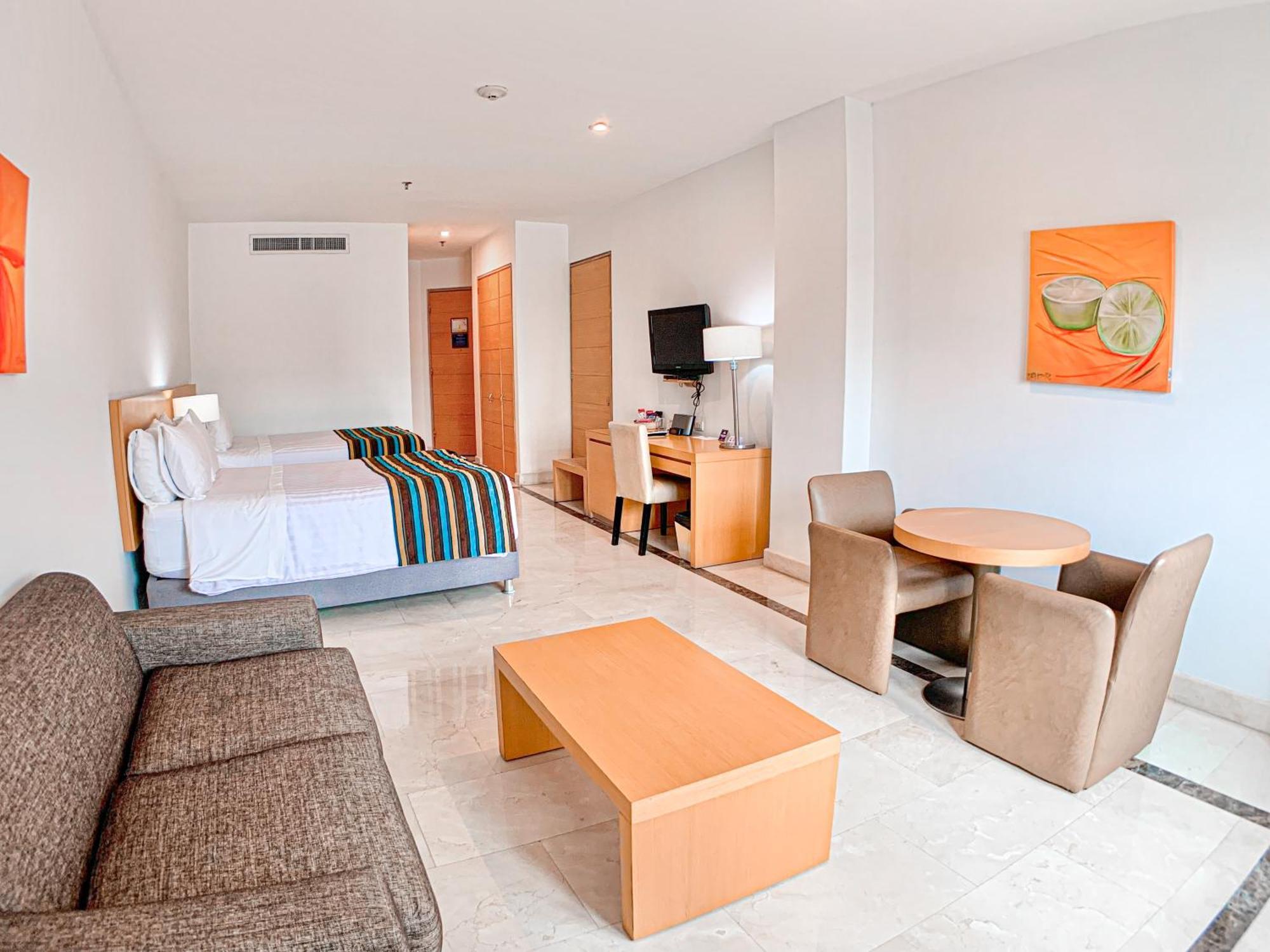 Hotel Dann Carlton Barranquilla Y Centro De Convenciones Exterior foto A room at the hotel