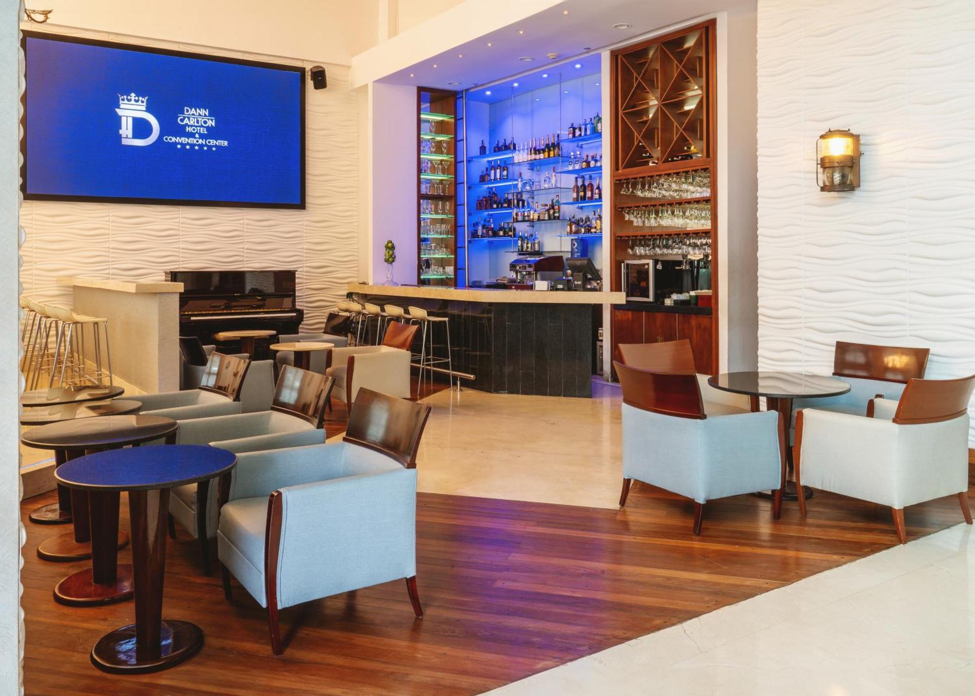 Hotel Dann Carlton Barranquilla Y Centro De Convenciones Exterior foto The lounge at the airport